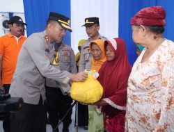 Kapolres Sampang Dukung Program Kades, Selamatkan Generasi Muda Dari Bahaya Narkoba Saat Jum’at Curhat