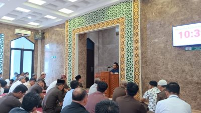 Tausiah Qobla Dzuhur yang Disampaikan UTS Syaikh Maulana Husen Al Mukri