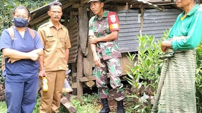 Bentuk Kepedulian, Babinsa Jajaran Kodim 1613/Sumba Barat Dampingi Nakes Pendataan ODGJ Di Desa Binaan