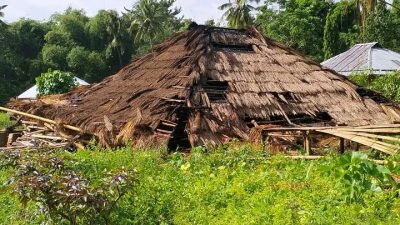 Angin Puting Belitung menguncang desa ate dalo, Sumba barat daya: 5 orang meningal dan 25 Unit rumah roboh