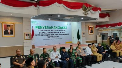 Asisten Pembinaan Kejaksaan Tinggi Riau, Hadiri Kegiatan Penyerahan Zakat Gubernur dan Wakil Gubernur Riau