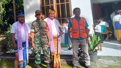 Beri Rasa Aman! Babinsa Koramil 1613-01 Loli, Laksanakan Pengamanan Ibadah Jumat Agung Di Gereja