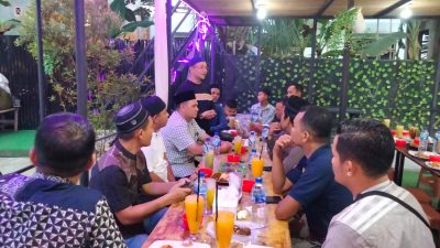 Anggota DPRK Simeulue Berbuka Bersama dengan Wartawan