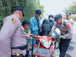 Kapol Kskp Bakauheni Menolong Pemudik Kehabisan Bensin