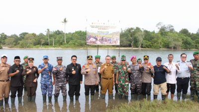 Peduli Lingkungan, Kodim 0421/Ls beserta Komponen Masyarakat menyelenggarakan penanaman Mangrove Nasional secara Serentak