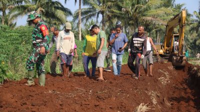 TMMD 117 KODIM 0429 Lampung timur, Terjunkan Alat Berat untuk pecepat pembagunan badan jalan yang terisolir