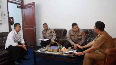 Tinjau Logistik Kapolres Lamsel AKBP Yusriandi Yusrin, Persiapan Pilkades Serentak 2023