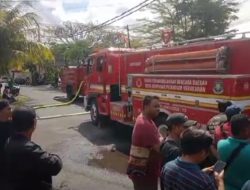 Kebakaran di Jalan Tukad Musi Dekat Gereja Katedral Denpasar, Damkar Berhasil Tenangkan Api