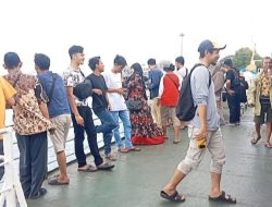 Ribu Jiwa Penumpang  Menyebrang ke Pulau Sumatera Kendaraan Bermotor Ramai dan Lancar: Simak Selengkapnya!