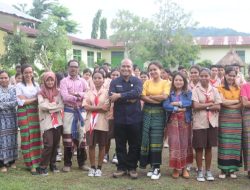 Kepala Dinas Pemuda dan Olahraga NTT Berkunjung di SMA Swasta Pelita Karya Kefamenanu