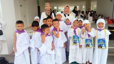 PKG Bakauheni, Adakan Kegiatan Peragaan Manasik Haji Cilik, di Masjid BSI Menara Siger Park