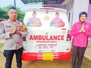 Bripka Leonardo Anggota Polsek Bangunrejo Polres lampung tengah, Mengubah Mobil Pribadi Menjadi Ambulans Gratis